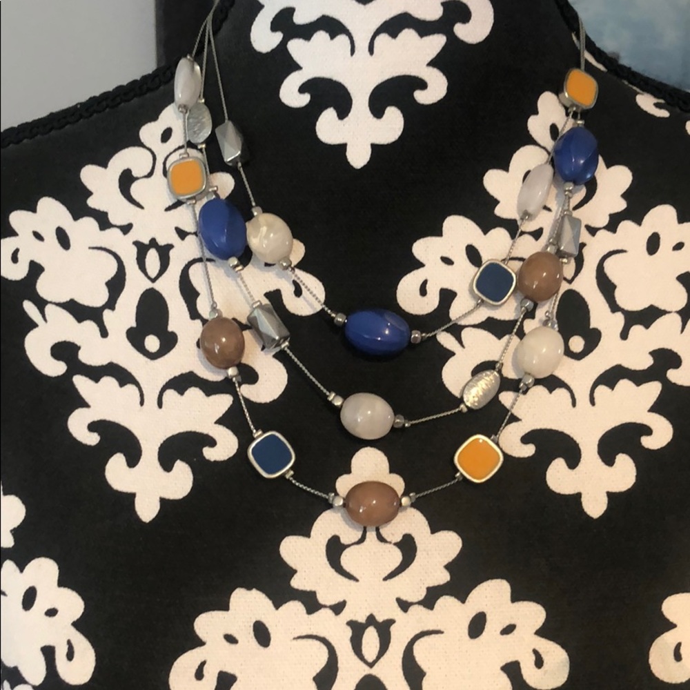 Multi colored necklace